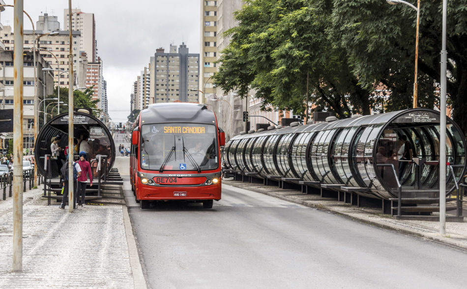 Transport publiczny prześcignie nawet Ferrari